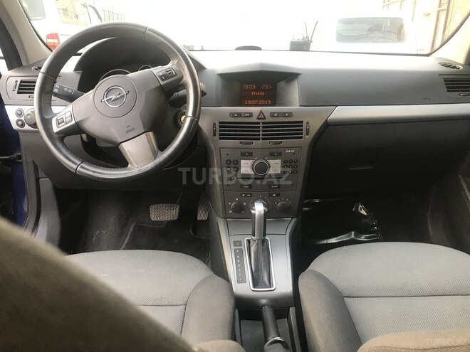 Opel Astra 2006, 110,000 km - 1.8 l - Bakı