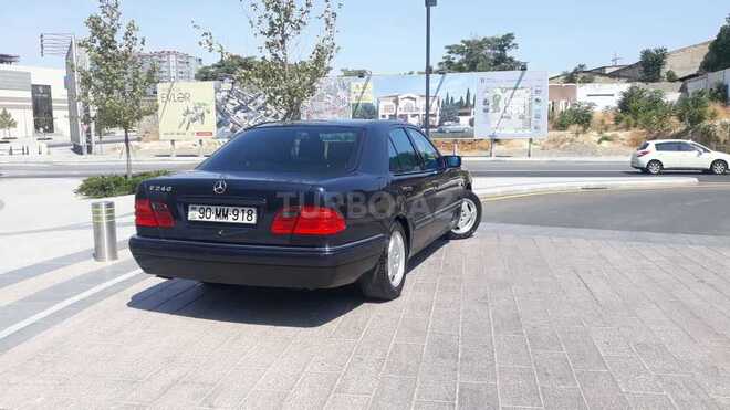 Mercedes E 240 1997, 278,000 km - 2.4 l - Bakı