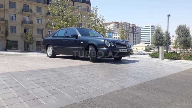 Mercedes E 240 1997, 278,000 km - 2.4 l - Bakı