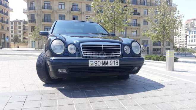 Mercedes E 240 1997, 278,000 km - 2.4 l - Bakı