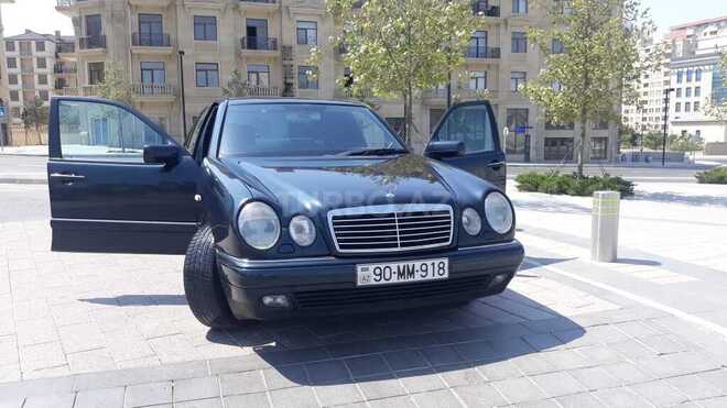 Mercedes E 240 1997, 278,000 km - 2.4 l - Bakı