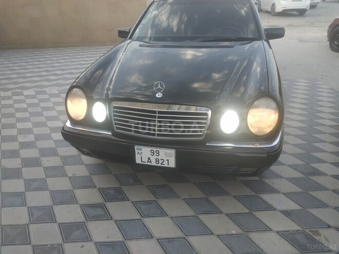 Mercedes E 320 1998, 240,000 km - 3.2 л - Bakı