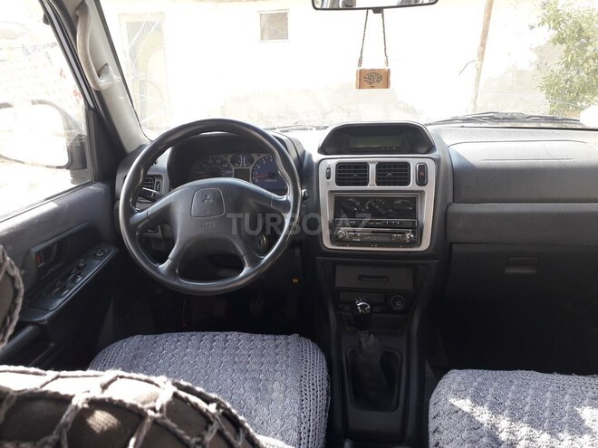 Mitsubishi Pajero io 2001, 280,000 km - 2.0 l - Bakı