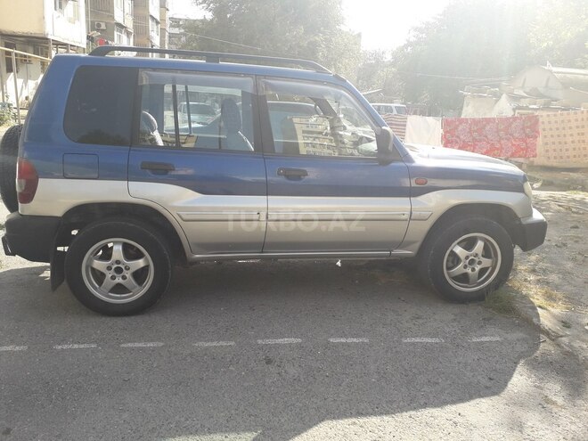 Mitsubishi Pajero io 2001, 280,000 km - 2.0 l - Bakı