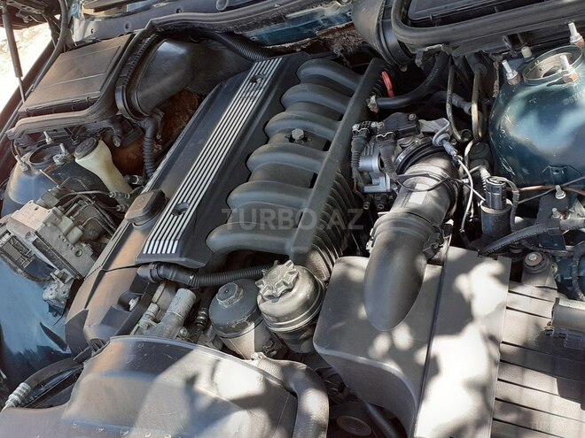 BMW 528 1995, 348,000 km - 2.8 l - Bakı