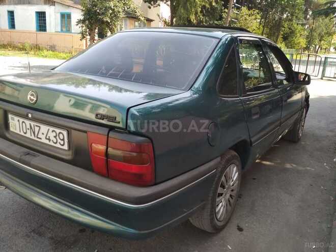 Opel Vectra 1995, 300,000 km - 1.8 л - Zaqatala