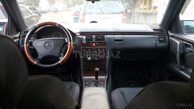 Mercedes E 200 1996, 265,000 km - 2.0 l - Bakı