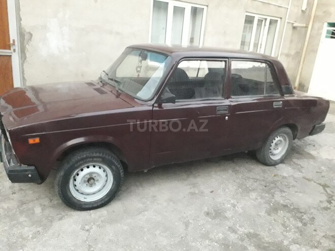 LADA (VAZ) 2105 1990, 250,000 km - 1.5 l - Quba