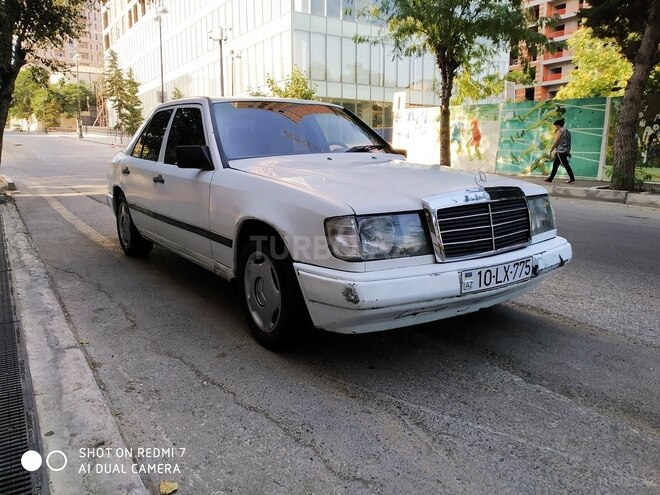 Mercedes E 230 1986, 330,002 km - 2.3 l - Bakı