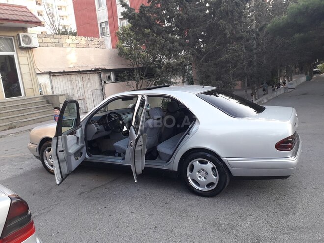 Mercedes E 240 1998, 334,200 km - 2.4 л - Bakı
