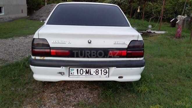 Renault 19 1996, 256,713 km - 2.0 l - Astara