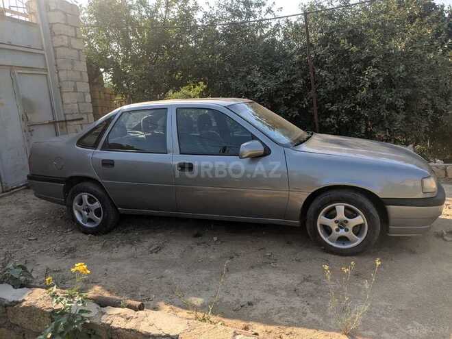 Opel Vectra 1995, 324,000 km - 2.0 l - Bakı