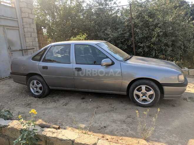 Opel Vectra 1995, 324,000 km - 2.0 l - Bakı