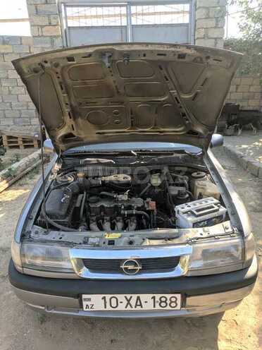 Opel Vectra 1995, 324,000 km - 2.0 l - Bakı