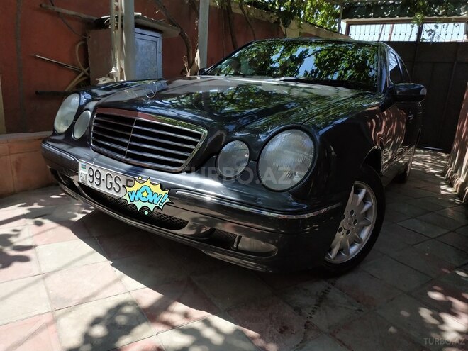 Mercedes E 220 2002, 236,000 km - 2.2 l - Bakı