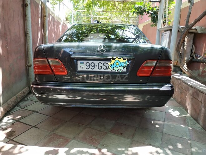 Mercedes E 220 2002, 236,000 km - 2.2 l - Bakı