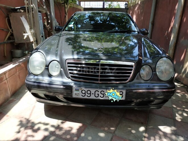 Mercedes E 220 2002, 236,000 km - 2.2 l - Bakı