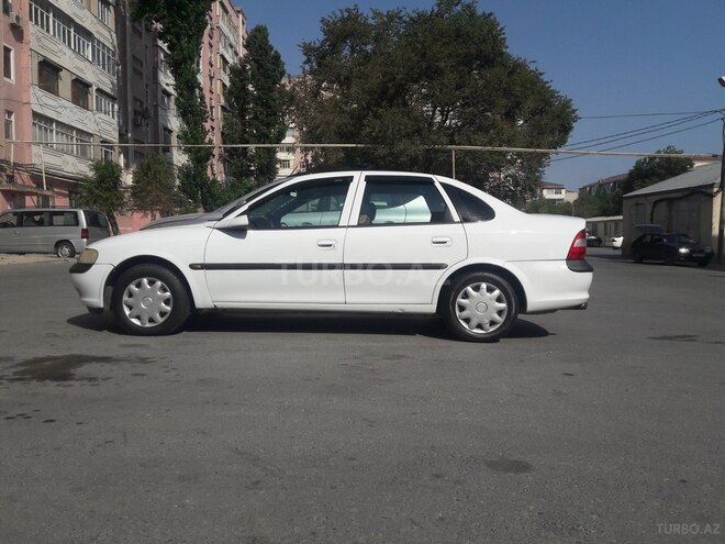 Opel Vectra 1999, 343,000 km - 1.8 l - Sumqayıt