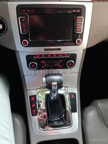 Volkswagen Passat 2010, 105,000 km - 2.0 l - Bakı