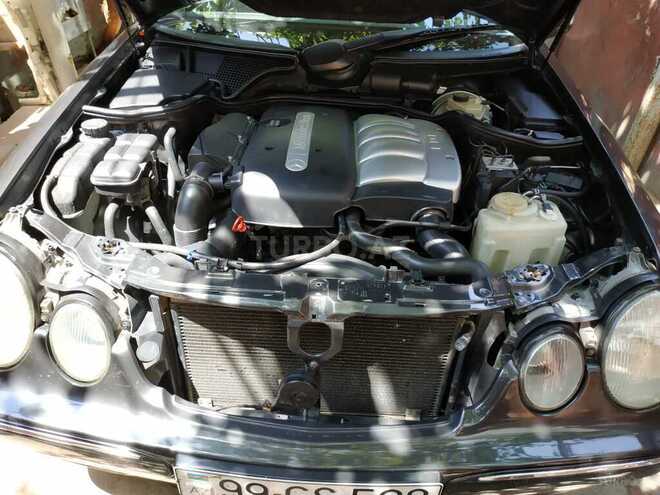 Mercedes E 220 2002, 234,000 km - 2.2 l - Bakı