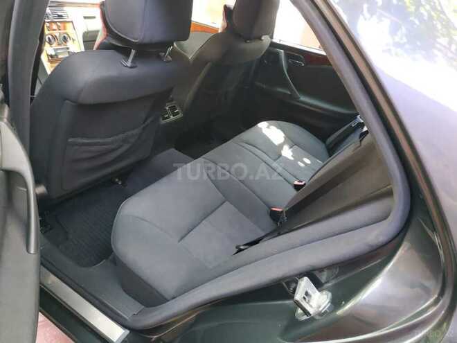 Mercedes E 220 2002, 234,000 km - 2.2 l - Bakı