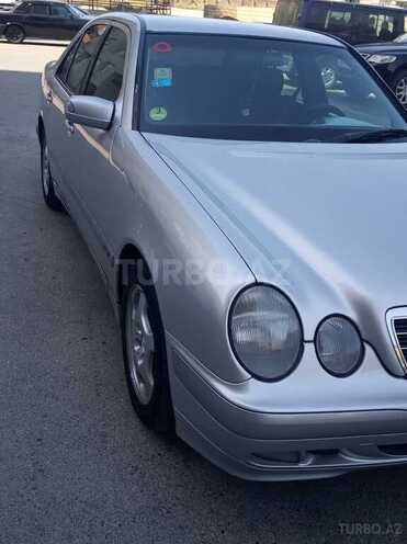 Mercedes E 220 1999, 322,706 km - 2.2 l - Bakı