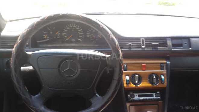 Mercedes E 220 1994, 380,000 km - 2.2 л - Bakı