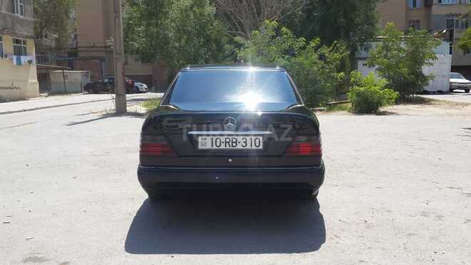 Mercedes E 220 1994, 380,000 km - 2.2 л - Bakı