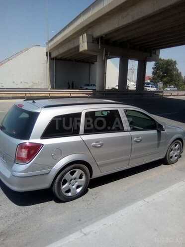 Opel Astra 2007, 135,000 km - 1.4 л - Bakı