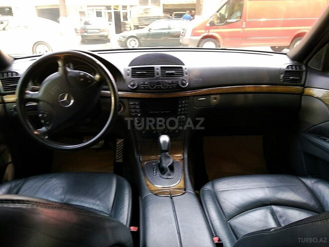 Mercedes E 220 2002, 238,000 km - 2.2 l - Bakı