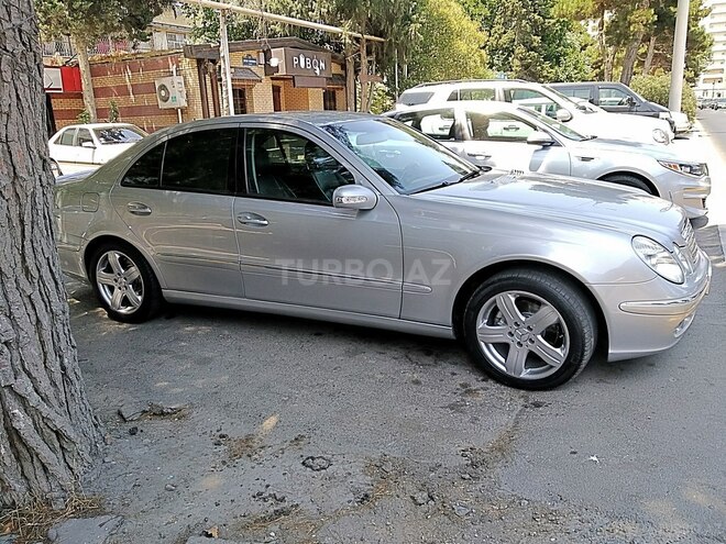 Mercedes E 220 2002, 238,000 km - 2.2 l - Bakı
