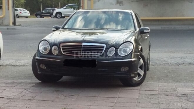 Mercedes E 220 2003, 300,000 km - 2.2 l - Bakı