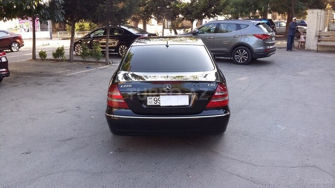 Mercedes E 220 2003, 300,000 km - 2.2 l - Bakı