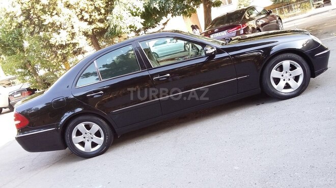Mercedes E 220 2003, 300,000 km - 2.2 l - Bakı