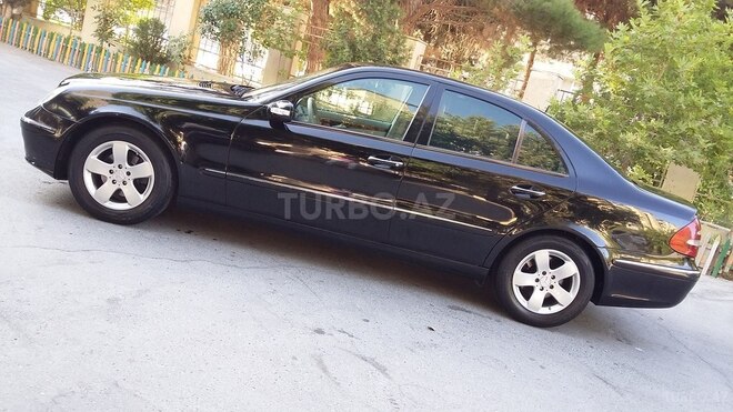 Mercedes E 220 2003, 300,000 km - 2.2 l - Bakı