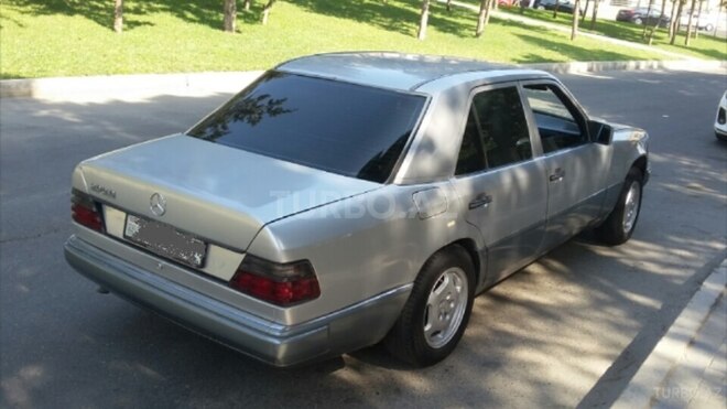 Mercedes E 200 1992, 315,000 km - 2.0 л - Bakı