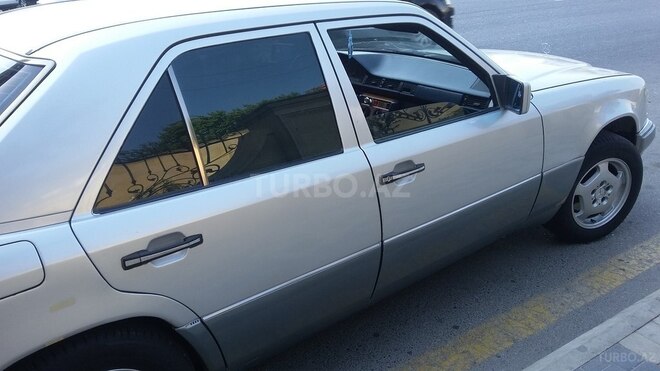 Mercedes E 200 1992, 315,000 km - 2.0 л - Bakı