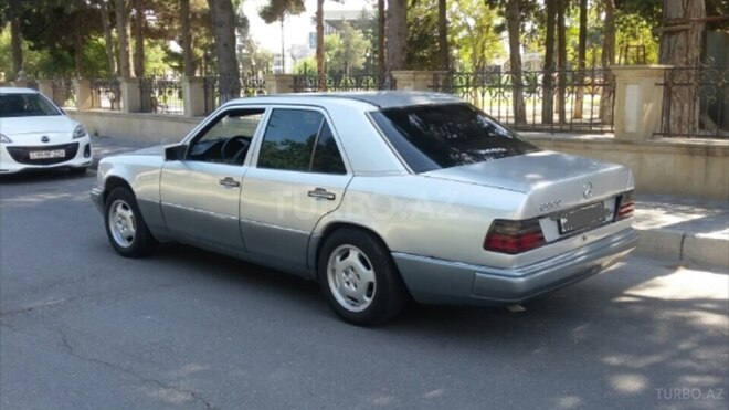 Mercedes E 200 1992, 315,000 km - 2.0 л - Bakı