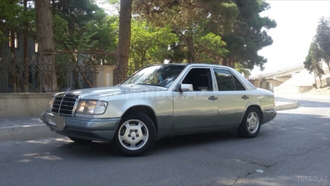 Mercedes E 200 1992, 315,000 km - 2.0 л - Bakı