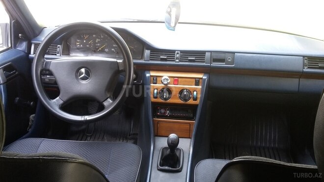 Mercedes E 200 1992, 315,000 km - 2.0 л - Bakı