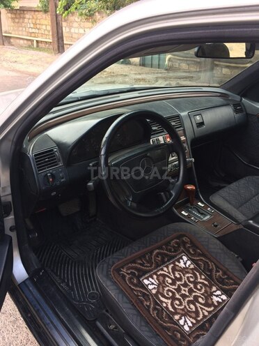 Mercedes C 250 1994, 354,238 km - 2.5 л - Beyləqan