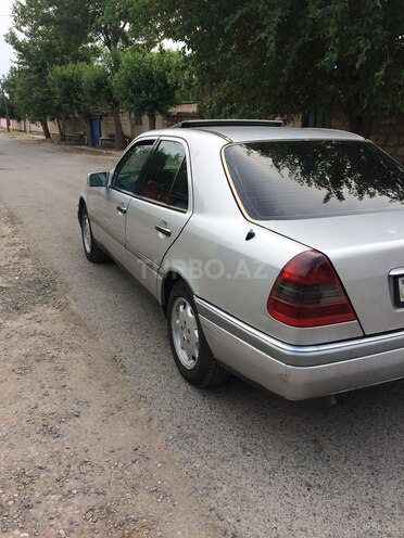 Mercedes C 250 1994, 354,238 km - 2.5 л - Beyləqan