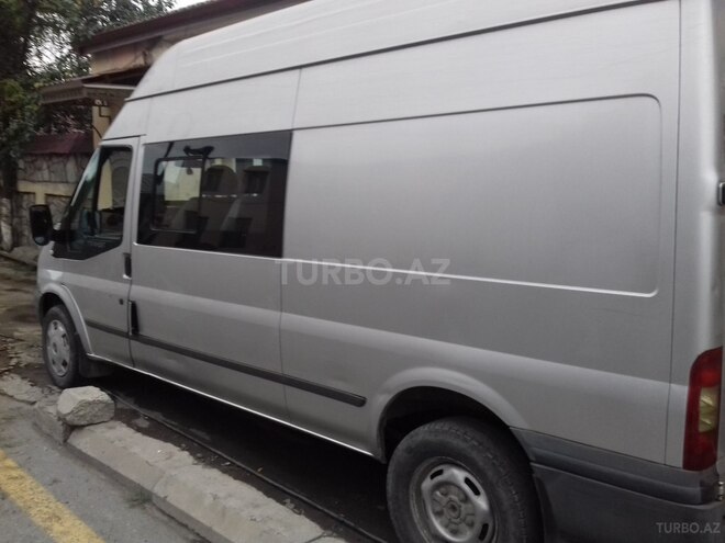 Ford Transit 2009, 256,000 km - 2.4 l - Quba