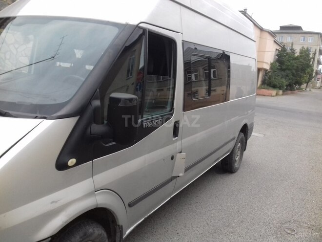 Ford Transit 2009, 256,000 km - 2.4 l - Quba