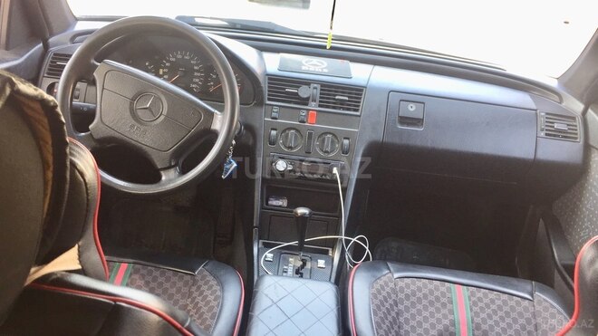 Mercedes C 180 1994, 300,000 km - 1.8 l - Bakı