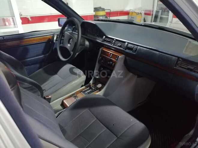 Mercedes E 250 1992, 343,838 km - 2.5 l - Bakı