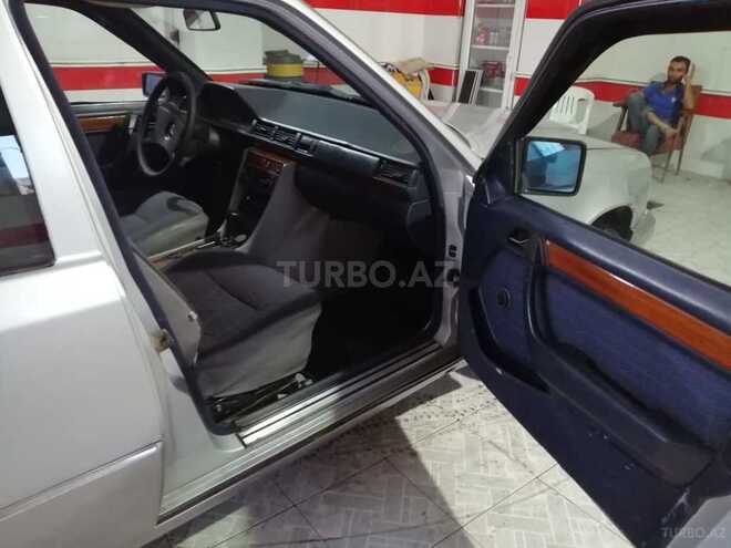 Mercedes E 250 1992, 343,838 km - 2.5 l - Bakı