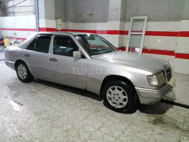 Mercedes E 250 1992, 343,838 km - 2.5 l - Bakı