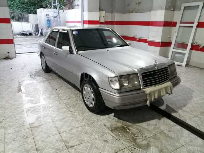 Mercedes E 250 1992, 343,838 km - 2.5 l - Bakı