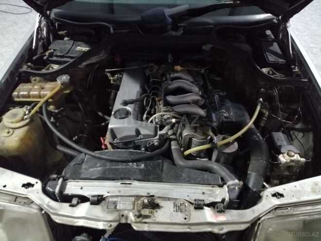 Mercedes E 250 1992, 343,838 km - 2.5 l - Bakı